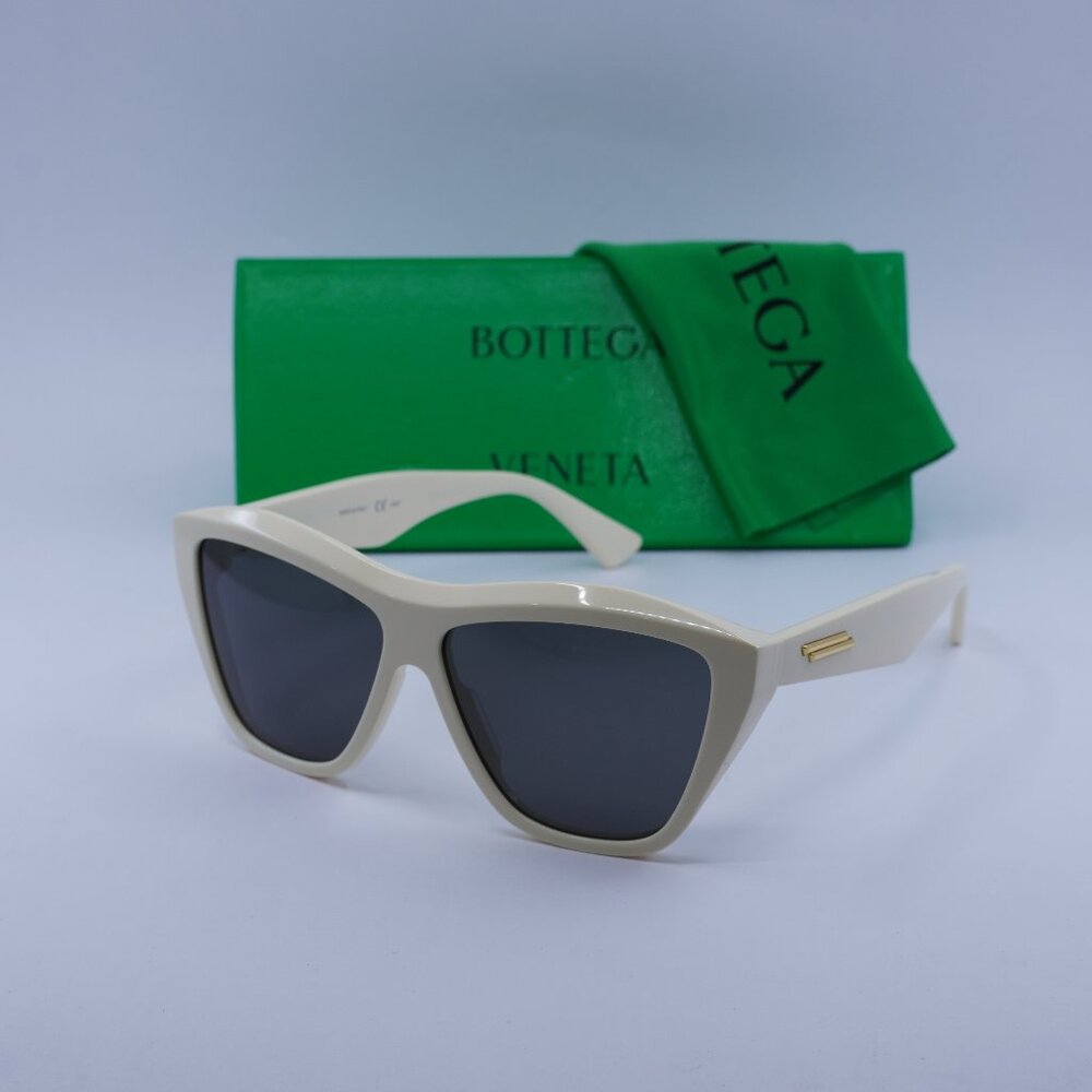 Bottega Veneta BV1092S 003 Cat Eye Sunglasses - Ivory\Grey